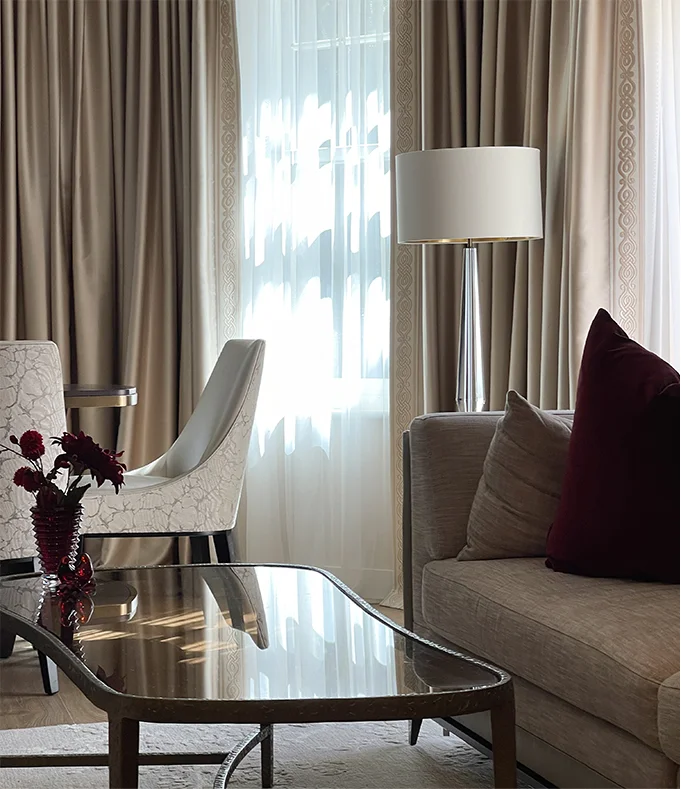 Kenley Apartment in London, Classic Elegance with a Contemporary Soul, Jana J Interiors embodies quiet luxury. Interior design in Dubai. We create bespoke interiors shaped around your lifestyle — refined, timeless, and built to last. With a strong professional background developed within the UK high-end market and complemented by projects realised in Dubai, Jana J Interiors delivers a globally informed, detail-driven design approach.