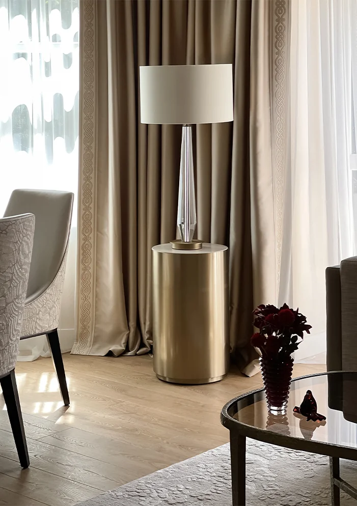 Signature Interior Design, Jana J Interiors embodies quiet luxury. Interior design in Dubai. We create bespoke interiors shaped around your lifestyle — refined, timeless, and built to last. With a strong professional background developed within the UK high-end market and complemented by projects realised in Dubai, Jana J Interiors delivers a globally informed, detail-driven design approach.